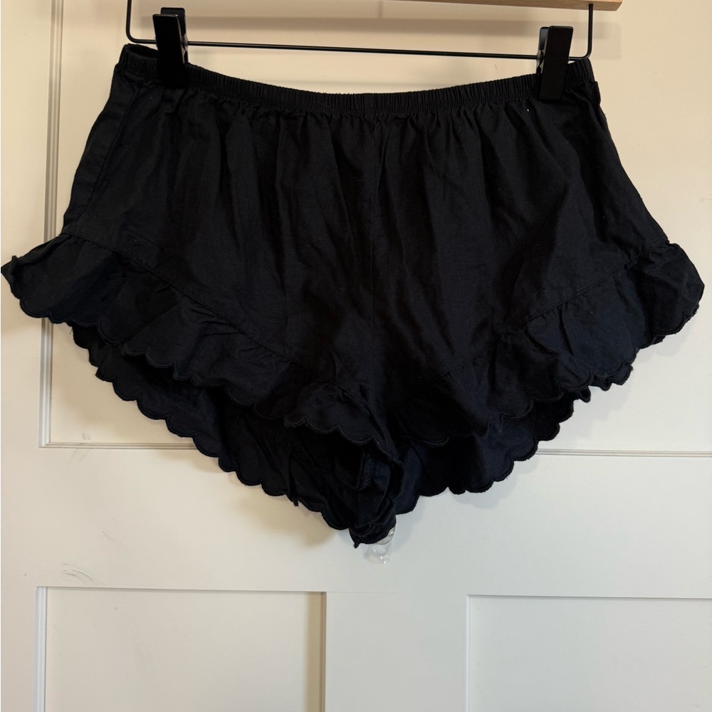 Black Ruffle Hem Women's Shorts